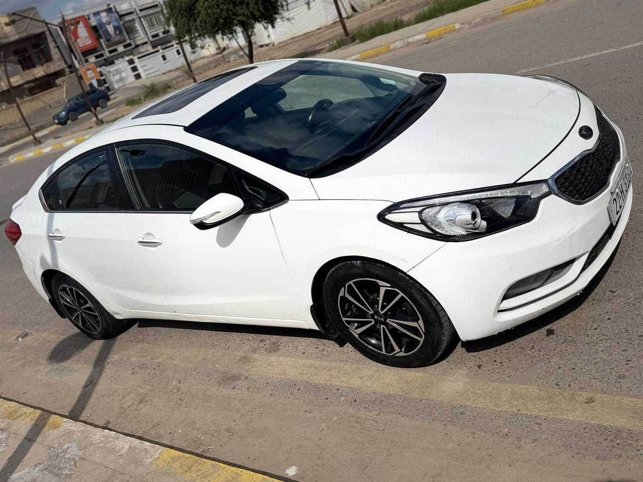 اسلام عليكم سيراتو ٢٠١٤خليجي فول مواصفات كفاله من صبغ بيها بارد فقط شويه بجاملغ
الخلفي وشويه بالباب محرك كير تبريد صدر كله جديد وسياره مال جناي وجاهزه وتحويل مباشر باسمي رقمها اربيل وسنويه جديده موصفاتها حلوه فتحى مري شفط وتبريد قطعتين سياره حلوه وبالعافيه ع الي ياخذها سعرها ١٢٥ مكاني فلوجه ***********
