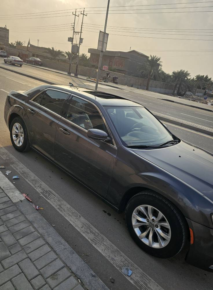 اوباما 15 معلايه 16
C فول مواصفات
رقم بصره 
محرك 3600
محرك كير اكسل كفاله
حادثها جاملغ بنيد 
جاملغ ثاني كلير 
سياره جاهزه ما ناقصها شي
170 بيها مجال
*********** البصرة, العراق
