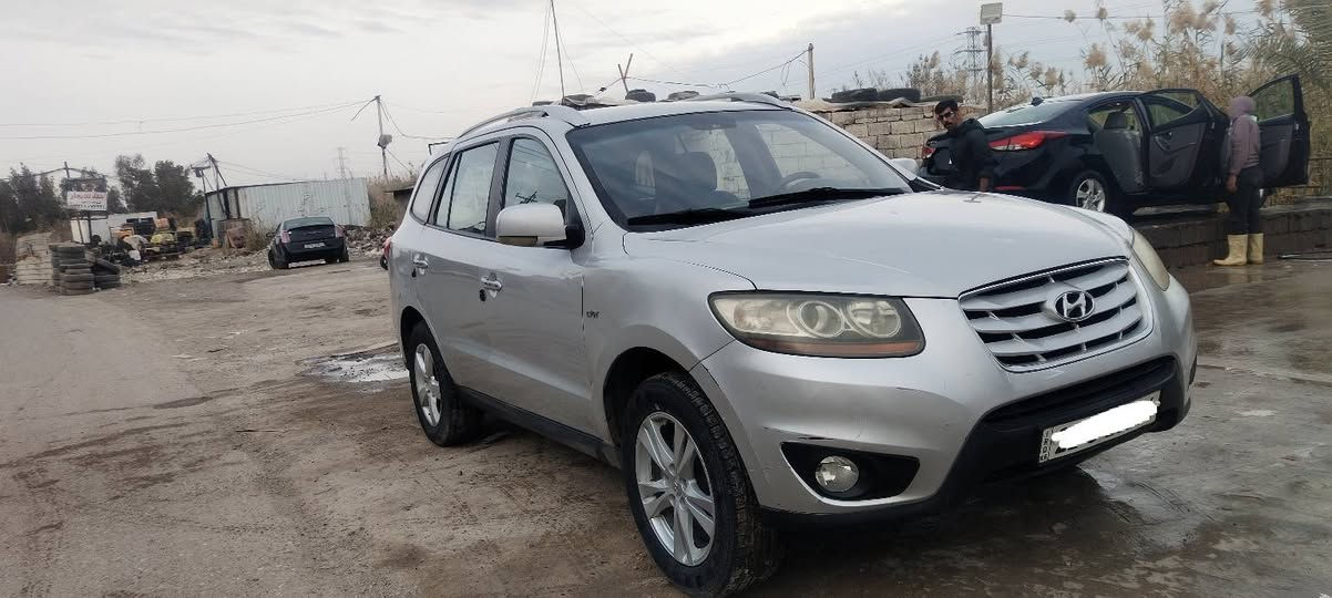 سنتافي 2011 بانزين 6 سلندر #ادوات_كصه_جنطه_شغل_باجات_درجة_اولئ
دخول جديد بعده بريحة كوريا ما ماشيه بالعراق
رقم شمالي انكليزي وسنويه ع رقم الشاصي 
كير محرك حداديه بالكارتون مكفولات. 
كشنات كهربائي جلد حساسات خلفي  
شفط مرئي  تحكم ستيرن
#تبريد_كهربائيات_كلهن_شغالات
تخم تاير جديد
دواخله كارتون اسود ملكي
7راكب 
ربع ماتصرف عليه
ترايك وين ماتريد
سياره جاهزه ع آخر حبايه
#السعر_52_وبيه_مجال_بسيط
المكان بغداد 
 للاتصال ‌‏ ‏ ***********
