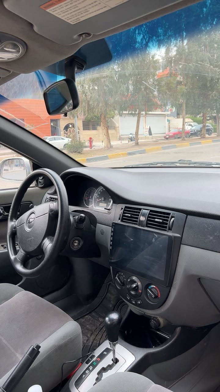 اوبترا 2008 للبيع
محرك كير شرط 
طخم جديد قبل سبوع بدلته 
تدفءه تبريد كلتو شغال شاشه كامره
بيها جاملغ امامي مبدل وثلاث مكانات بارد بدون صبغ 
سياره ميحتاجلها مصرف
السعر 90 وبيها مجال بسيط 
للاستفسار ***********
