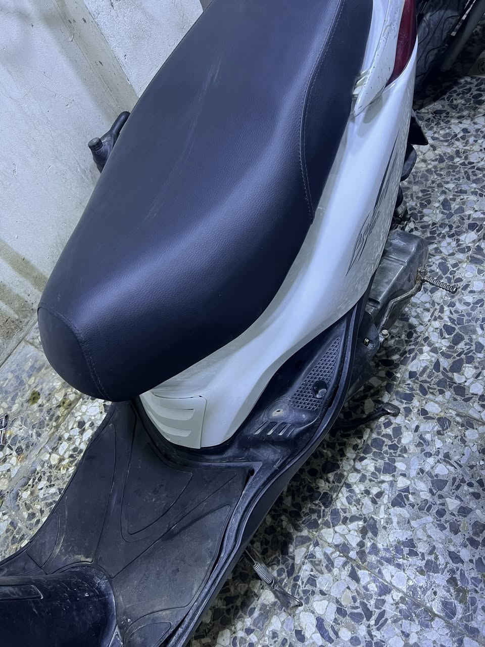 سلام عليكم دراجه بريز للبيع  كامله مابيه نقص كله شغاله نكره سلف وهندر مكينه ناعمه السعر٤٥٠وبيه مجال بغداد الدوره الرقم واتساب  *********** رصيد ***********الشراي يتصل
