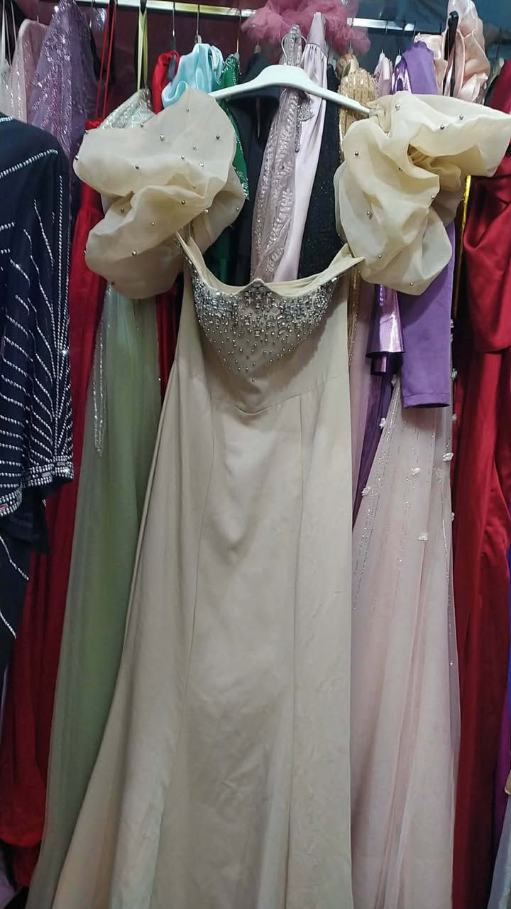 سلام عليكم فساتين القطعه على 18 توصيل موجد


**إذا كنت صاحب هذا الإعلان وتريد حذفه لأي سبب، رجاءا أرسل رسالة إلى الدعم الفني**