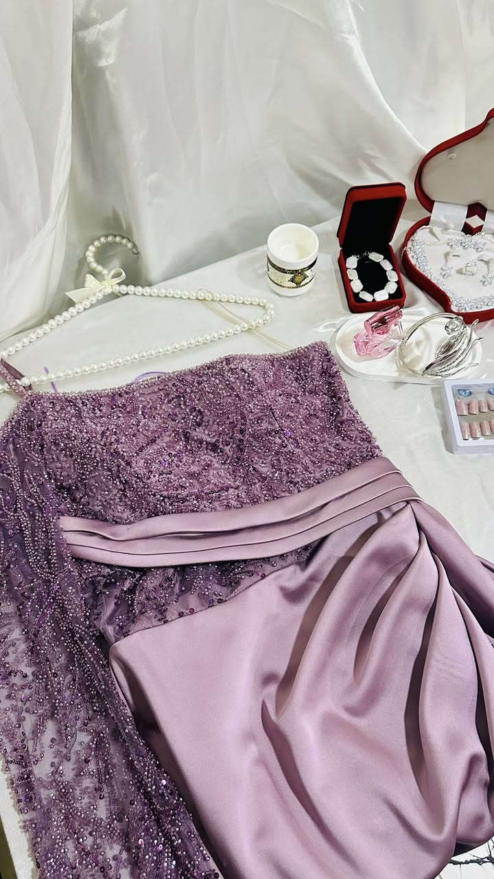 فساتين للبيع الأصفر قياس ٣٨ والوردي قياس يلبس من ٤٠ إلى ٤٤ وبيه برنسيسة


**إذا كنت صاحب هذا الإعلان وتريد حذفه لأي سبب، رجاءا أرسل رسالة إلى الدعم الفني**