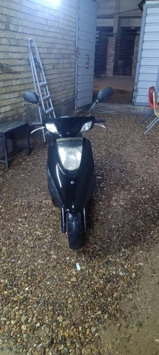 السلام عليكم
دراجه بريز للبيع
الدراجه نظيفه و تجي وتشوفها 
مكانه الزعفرانيه 
سعرها ٦٠٠ وبيها مجال 
‏***********
