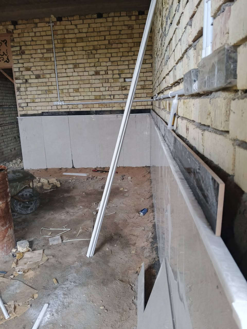 خلفه سيراميك متفرغ حالين شغل تتريس***********
