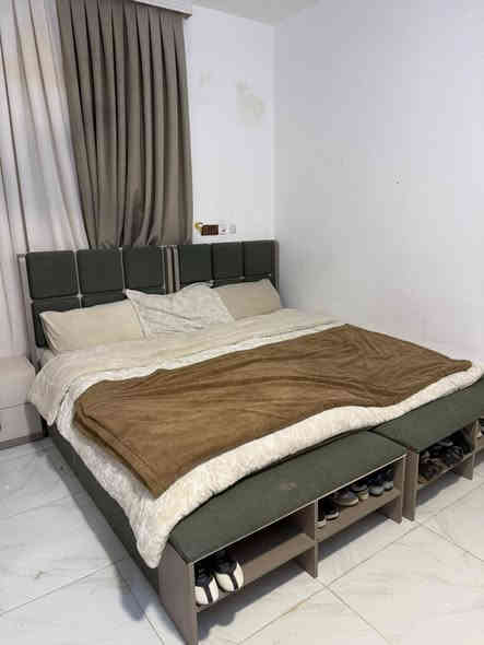 غرفه شبابيه للبيع سريرين  فقط اتصال
***********
