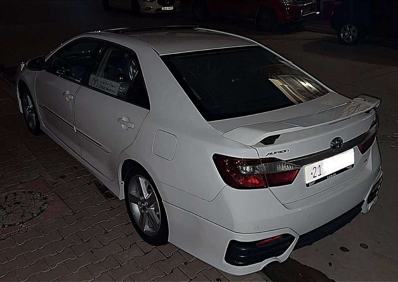 تۆیۆتا ئۆریۆن 2012 V6 سپۆڕت 
سەیارەکە نمونەیە لە جوانی قەپات مواسەفات 
شکڵی کامری ڕوسی و سپۆرتە ٦ بستۆن گێڕ و مەکینە ئەڤەلۆن v6 
خلیجی سفری شەریکەی سەردار 
مواسەفاتەکانی :بەسمە و سڵاید و شاشە گەورە
دەبڵ ساڵۆنسا-کوشن جلد و کارەبای
پەردەی دواوە کارەبای-حاسەی پێش و دوا 
تەبرید مەرکەزی- لیدی بەرپێ شەریکە 
٥ ویلکەپی شەریکە و تایەی bridgestone بیلادی لەژێرە
 ٢ پارچەی بۆیاخە بێناو گرتن بێ ئێرباگ (٢ چەمەلەخ) 
گێڕ و مەکینەی نەکراوەتەوە بەشەرت سەوتی دیجیتاڵیش بەشەرت
 کامل سێرڤس کراوە ڕۆن و هایدرۆلیک تازە گۆڕاوە 
٢٠٠ کم حەقیقی ڕۆیشتووە 
سەیارەی مەعرەز نیە 
سلێمانی ناوشار ***********
نرخ : ١٤٥  گەڵاو معامەلەیەکی کەم
 گۆڕینەوەش ئەکەم السليمانية, العراق
