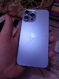 ايفون 13 برو ماكس • مكسور بالظهر • مكفول