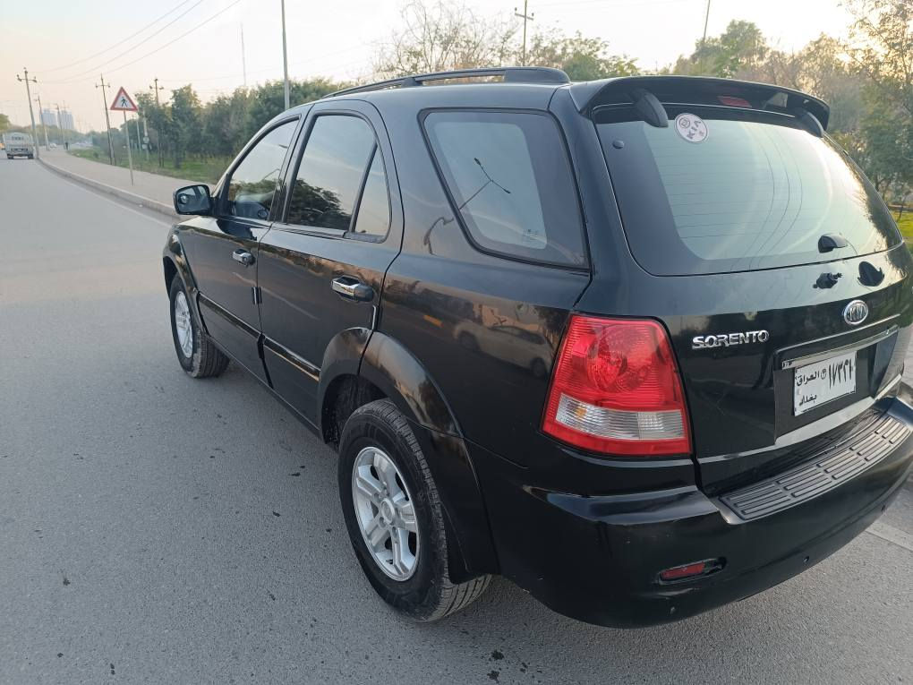 سۆرینتۆ/   45 گەڵاو تۆزێک معمەلە
مودێل 2007  کتابی مەزایدەی لەگەڵە  مکینەو گێری بەطەی 3 هەزارە  
مکینەو گێری بێ عەیبە  سلایدە قوفل مەرکەزییە  تەقەو رەقەی نییە سەیارەکە مەزبووتە 
شوین کەلار رەقەم مووبایل /*********** كالار, السليمانية
