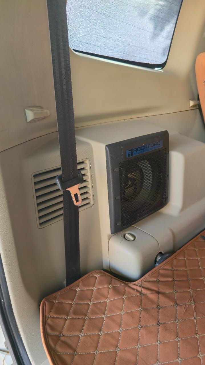 السلام عليكم ..
باجيرو حبتور 2014 للبيع 

محرك 3500 

مكفولة كفالة عامة

 كير ومحرك مكفول وحدادية جديدة ،

كشنات جلد ، 

مري شفط ، 

كاميرا خلفية ، 

دمام ، 

3 قطع تبريد ،

 سلايد روف ، 

شاشة اندرويد، 

 تخم تاير جديد ، 

ماشية ١٩١  الف ، 

رقم بغداد سنوية نافذه لحد شهر ال 11 سنة  2027 مشروع وطني

مكان السيارة ديالى خانقين ناحية السعدية 

السعر ١٧٢ 

للاستفسار / ابو لوجين

***********
