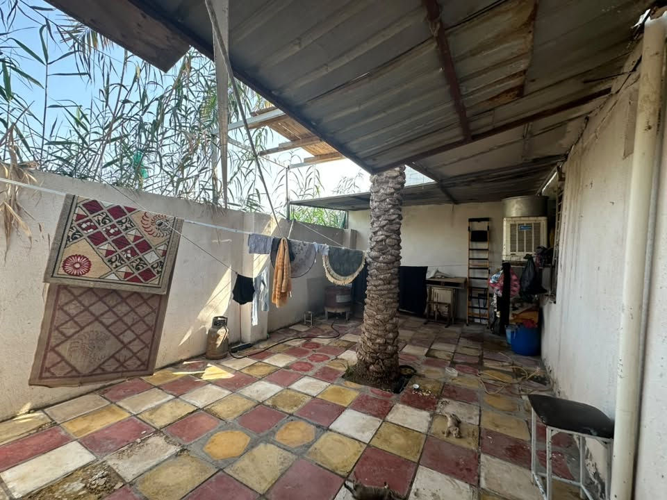 دار للبيع في كربلاء على طريق بغداد المساحه 240 متر .طارمة واستقبال وصالة و غرفة نوم ومطبخ وصحيات عدد 2داخليه وخاريه يبعد عن شارع بغداد 700 متر .منطقه مرتبه ماء وكهرباء ومدارس نوع العقار سند 25.وبيقه التفاصيل موضحه بالصور .للاستفسار الاتصال او واتساب ***********/***********
غير متواجد على الفيس بوك
