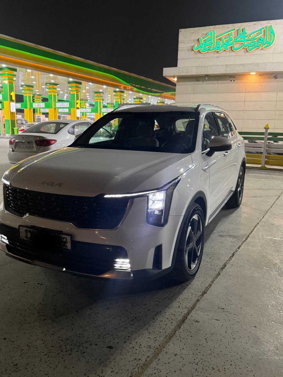 سلام عليكم 
سياره كيا سورنتو موديل 2024 
مكفول ماشيه 50
لدوليه كير ماوس شاشه منتصله 
6 سلندر 7 راكب 3 قطع تبريد 
شاحن وائر ليست 
باب خلفي كهرباء 
كشنات كهرباء لسعر 274 وبيه مجال 
رقم بغداد الدولي 
مكان سياره بغداد البلديات 
رقم ***********
