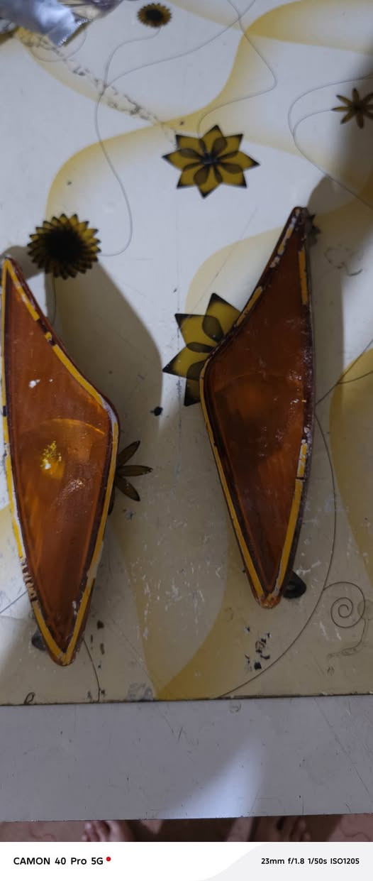 سلام عليكم غراض مال فراشه للبيع
1.أشاير بلاديات اصليات مختمات  5.000

2.شوته اصليه سعرها 5.000

3.كاسحه 7.000 

4.طوافه شرط اصليه مال حاويه 7.000

5.دبلات اماميه اصليات سعر 12.000

6.شيال مال مكينه شرط اصلي الواحد 10.000

7.قوايش مال حاويه الواحد على 5.000

8. كلوبات زنون عالي ابيض ناصي شمسي 3.000

مكاني نجف شارع المطار الجديد الياخذهن شلعه وحده اداري بسعر 

***********
