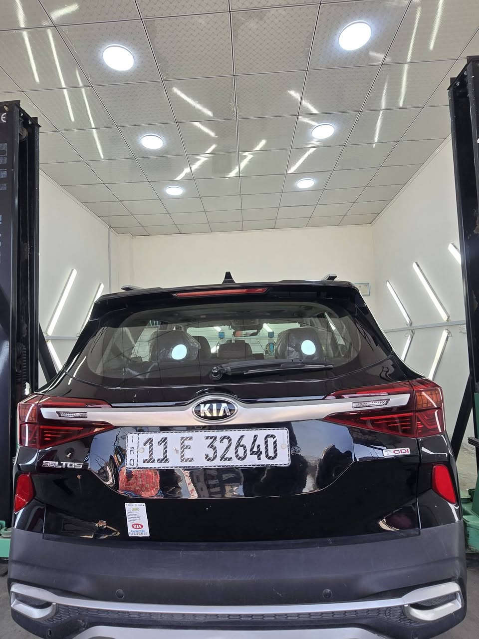 سلام عليكم كيا سلتوس 
وارد أمريكي ضررها فقد قبق جنطه مصبوغ وبارد خلفي جهة الايسر فقط فول مواصفات السعر155وبيه مجال 
الرقم 
***********
