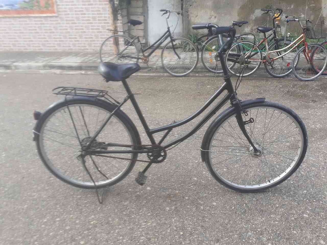 السلام عليكم
باسيكل للبيع
المواصفات 
ويل حساس 
حجم 26
مصبوغ عام حراري 
تخم تاير جديد
جوب خلفي +امامي جديد
بريكات شغاله 
الباسيكل مال جناي كامل من كلشي تاخد وتروح 
الموقع 
مشخاب قرب فلكه عبد الواحد ال سكر 
السعر 65 وبي مجال للشراي


**إذا كنت صاحب هذا الإعلان وتريد حذفه لأي سبب، رجاءا أرسل رسالة إلى الدعم الفني**