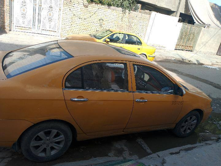 سلام عليكم سياره للبيع سياره ليفان حجم 620 بلديه موديل 2011 محرك وكير كورلا بدون ضربه رقم انكليزي  مصفره هيئه وغرامه سعر ب 33 ***********
