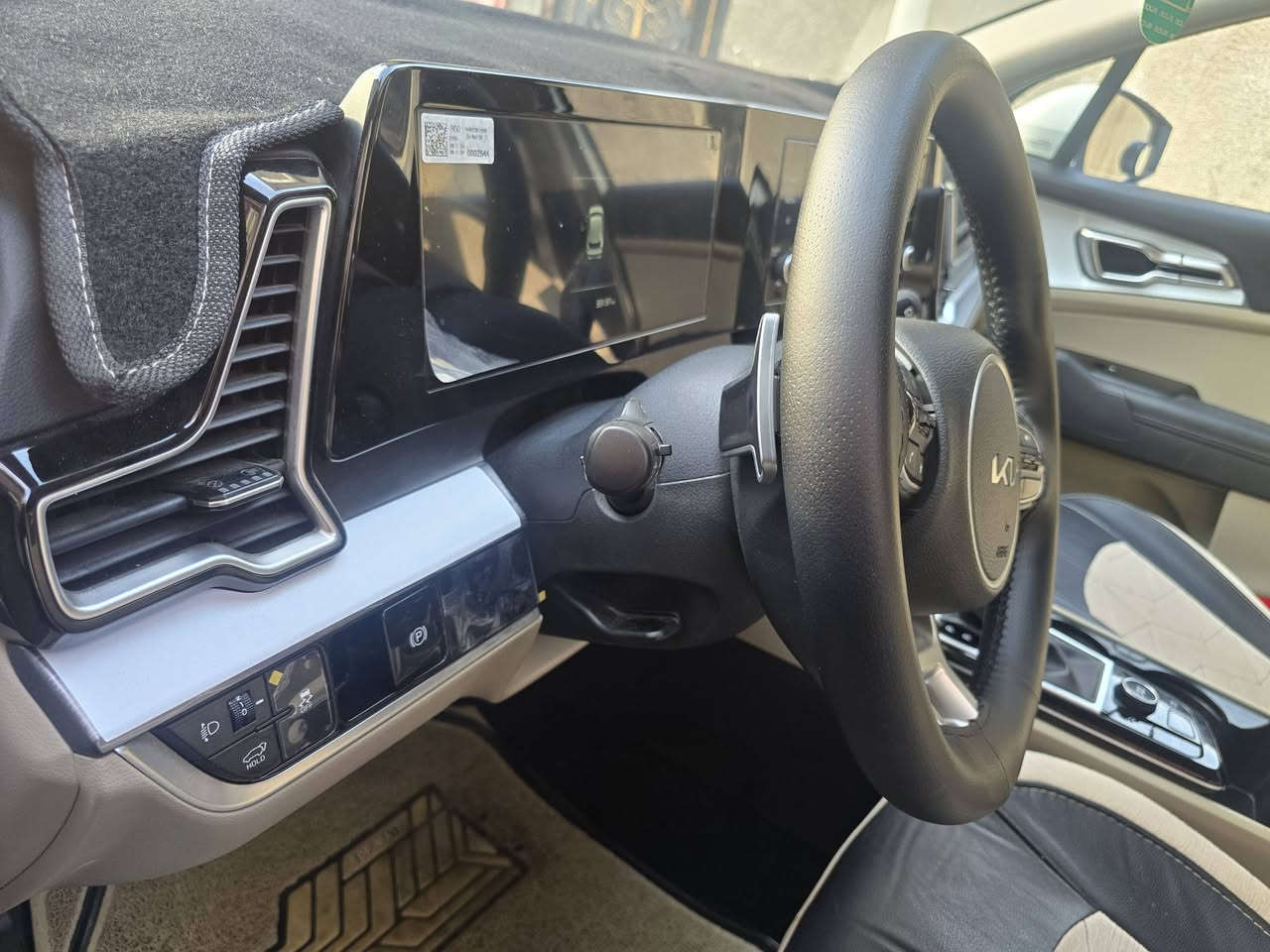 كيا سبورتج موديل ٢٥ رقم أربيل مكفولة كفالة عامة  السيارة فول مواصفات
فتحة وبانوراما 
ماشية ٣٣ مكان السيارة البصرة الاتصال على الرقم التالي ***********
