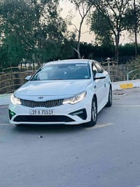 للبيع اوبتيما 2019 وارد امريكي حادث فقط بنيد سطحي  بدون دواخل سياره  ج...