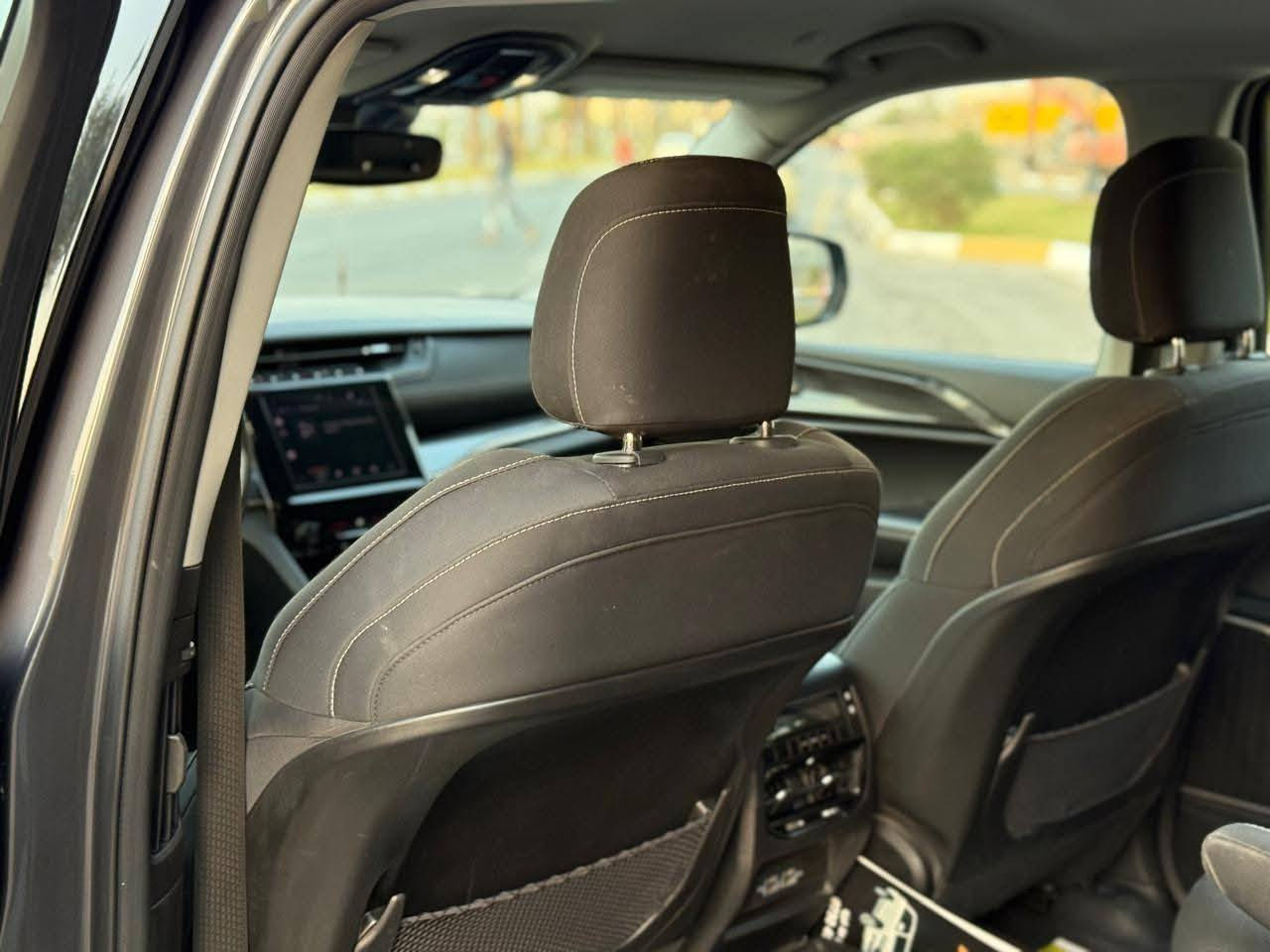 وارد امريكي صور الحادث بالمنشور
ماشية ٦٦ الف 

رادار امامي 

نقاط عمياء 

حساسات امامي خلفي 

كشنات كهرباء 

تحديد مسار 

وباقي الموصفات المعروفة 

رقم شمالي دولي باسمي مستعد للتحويل

مكينة 6V 3600

جاهز من كل النواحي مكينة كير كهربائيات حدادية 

للتواصل ***********

السعر 290
