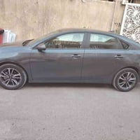 كيا فورتي 2023 اللون فيلي بدون ايرباك بدون دواخل صبغ بنيد  فقط نوع وار...