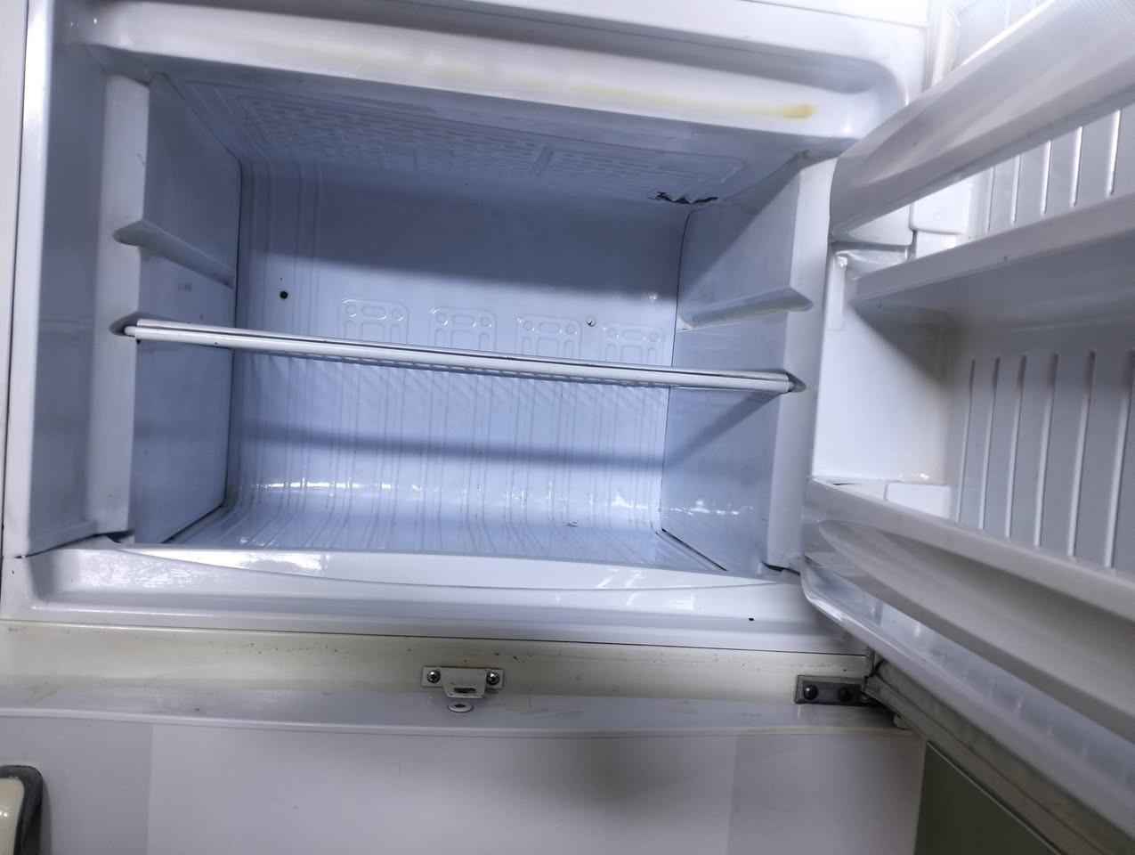 ثلاجه نضيفه حجم كبير تجميد فول سعر 200


**إذا كنت صاحب هذا الإعلان وتريد حذفه لأي سبب، رجاءا أرسل رسالة إلى الدعم الفني**