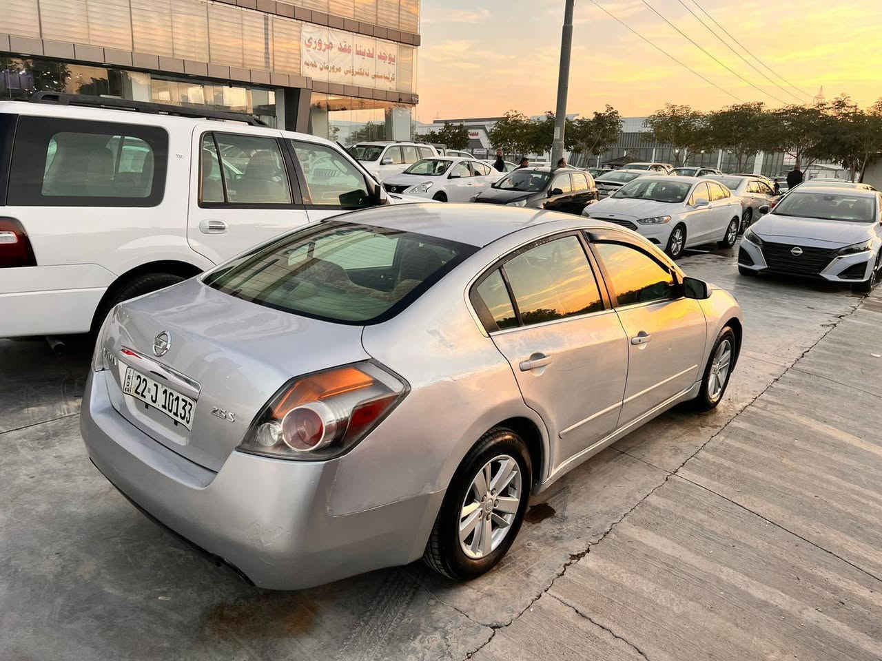 سعر مناسب
بهة ٥ قطعة و نص   سبب شخط 
    سياره داخل جديد جديد خير وبركه
 تخم تایر جديد 
سياره گير محرك صدر تبريد تتفئه كلش جاهز بدون سرف بدون بخار  
شاشة كاميرا كهربايات  لايت جديد 
رقم اربيل  دولی 
ارباك دشبورد طاك لاذم تصلحها 
و بعد مابي مصرف 

سعرها  80   و مجال بصيط 

مكان كلار

***********
