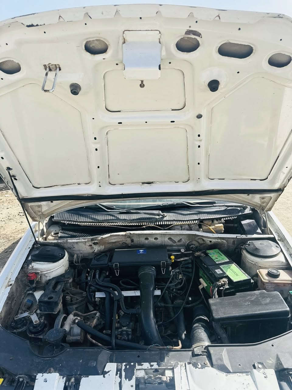 سمند 2010 بغداد  سنويه وهزه جديده
كير محرك مكفول 

بيه باب وجاملغ صبغ 
السياره مكانه بالحله 
سعره 33 وبيه مجال 
***********
