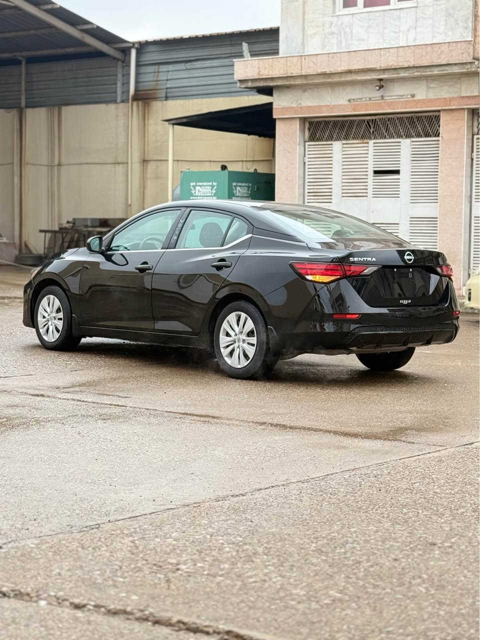 Nissan Sentra 2025
مودیل ٢٠٢٥ 
ماشی ٥ الف میل
ماصفات S معروفە 
سیارە بدون صبخ بس شبر راس بونت مصروب 
کما واصح فی صورە 
ارباک سترن سیستم شریکە 
رقم شاصی و صورە حادث موجود 
سعر ١٣٦مجال
رقم موبایل واتس ئاب *********** اكر, نينوى
