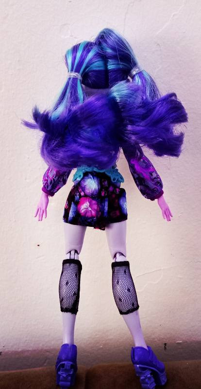 صباح الخير و جمعة مباركة يارب 🌹 من النوادر 🫨 مونستر طبعاً بالفديو توهمت و كلت رينبو 😅 ألمهم مونستر شكل مميز ملابس كاملة جديدة لوك ب٨٠٠٠ دينار فقط 🤩


**إذا كنت صاحب هذا الإعلان وتريد حذفه لأي سبب، رجاءا أرسل رسالة إلى الدعم الفني**