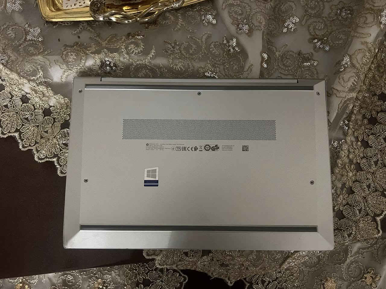 🔥 يعادل i5 الجيل الحادي عشر 🔥
🔥 للبيع HP EliteBook 835 G7 🔥

📌 المواصفات:
- Ryzen 5 PRO 4650U (6 كور 🔥)
- رام 8GB DDR4
- SSD 256GB سريع
- كرت شاشة Radeon
- شاشة 13.3 إنچ FHD
- Windows 11

🔐 الأمان:
- بصمة إصبع
- بصمة وجه
- قفل رمز

📊 الأداء:
جهاز سريع جداً مناسب للشغل والدراسة والبرمجة

💎 الجهاز نظيف وكلشي شغال 100%

💰 السعر:370الف)
📍 المكان: (بغداد)

📞 التواصل خاص
***********
واتساب موجود هم
