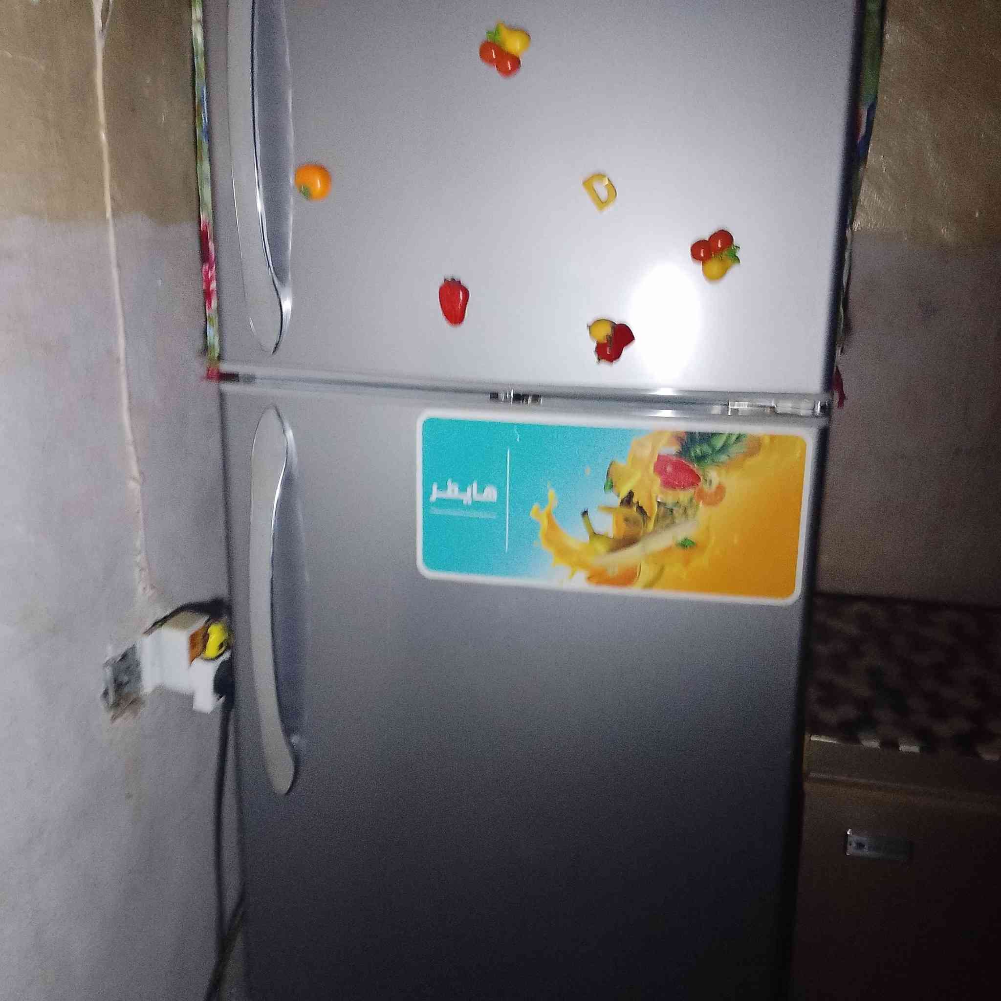 ثلاجه ب 400 جديده ومستعمله شيء قليل مجمده 200 كربلاء حي العامل
***********
