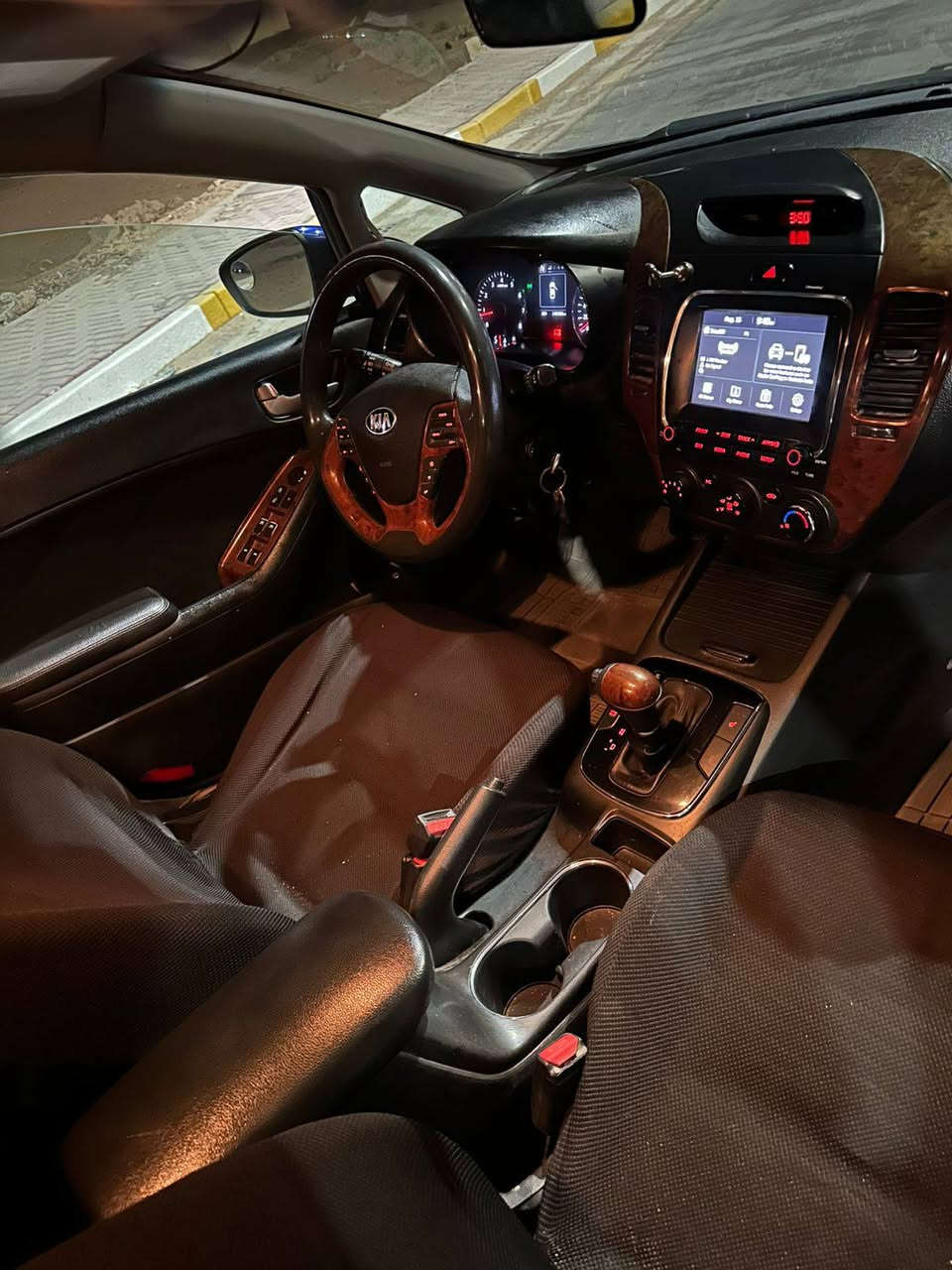 السلام عليكم
للبيع فورتي 2017 رقم كربلاء بسمي محرك 2000دوش
السياره ليبل واحد بيهه 4قطع صبغ 2بمريكه جاملغ ونيد و2بالعراق خاملغ وباب الوره 
ادامه كامله قبل كم يوم سويتلهه ربع متصرف عليهه مداور ثاني يوم مكان السياره كربلاء السعر 113 وبيهه مجال بسيط
*********** الشراي يتصل
