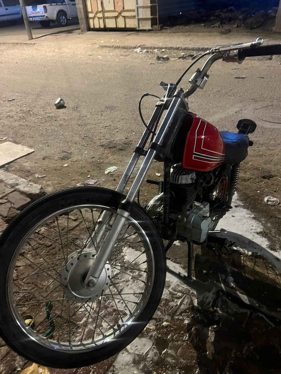 مكلف بالنشر للبيع نامه ادوات نضيفه المكينة والشاصي كذالك البصرة المعقل رايدها ب300 بيها مجال قليل  *********** رقم راعيها
