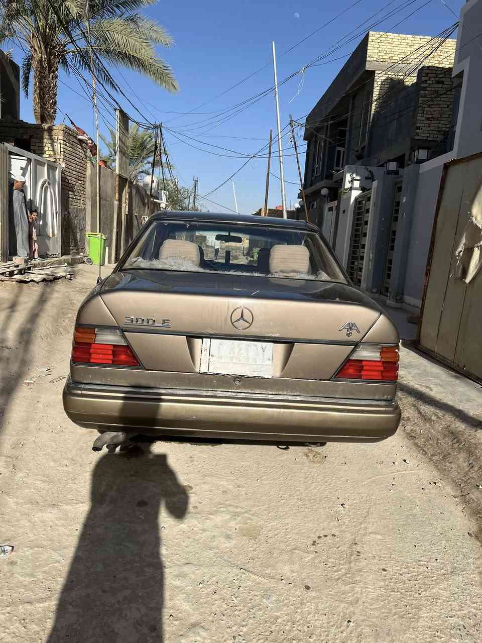 مارسيدس دب 300 موديل 1991 رقم بغداد.. مكينة وكير محور ياباني فيفيتي 2500... كهربائيات كله شغاله قواعد دبلات وحده معمرة  شي بسيط والثاني ابلاد حدادية صدر جديدة خاليه من اي خياسات.....تايرات نضيفات...غرفة كلش نضيفة ودوشمة جديده 
السعر 50 وبيها مجال بسيط 

للاستفسار عالخاص او الاتصال على الرقم التالي ***********..
