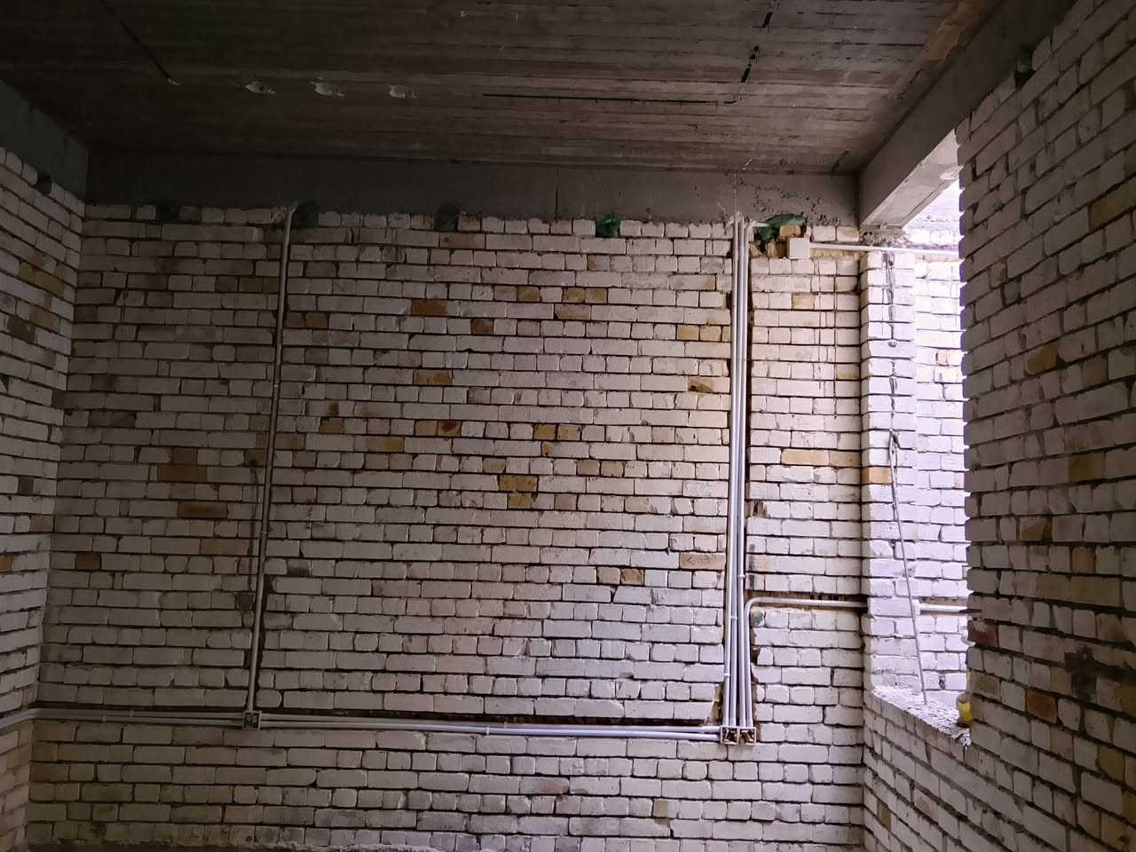 الحمد لله حمداً كثيراً طيباً مباركاً فيه
تم اليوم تاسيس بوري كهرباء لمنزل احد الاخوة في منطقه الصابيات
📸 بعض اللقطات من أعمالي 
تم بحمد الله إنجاز مرحلة حفر النزالات وتثبيت البوكسات حسب الوزن المطلوب
🔧 تفاصيل العمل:
تنفيذ الشبكة الكهربائية بشكل كامل
تنصيب منظومة ستلايت
تنصيب منظومة إنترنت 
منظومه الكاميرات 
***********
