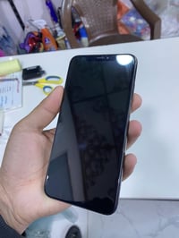 آيفون XS ماكس • ذاكر ٢٥٦ • بدون ايكلود