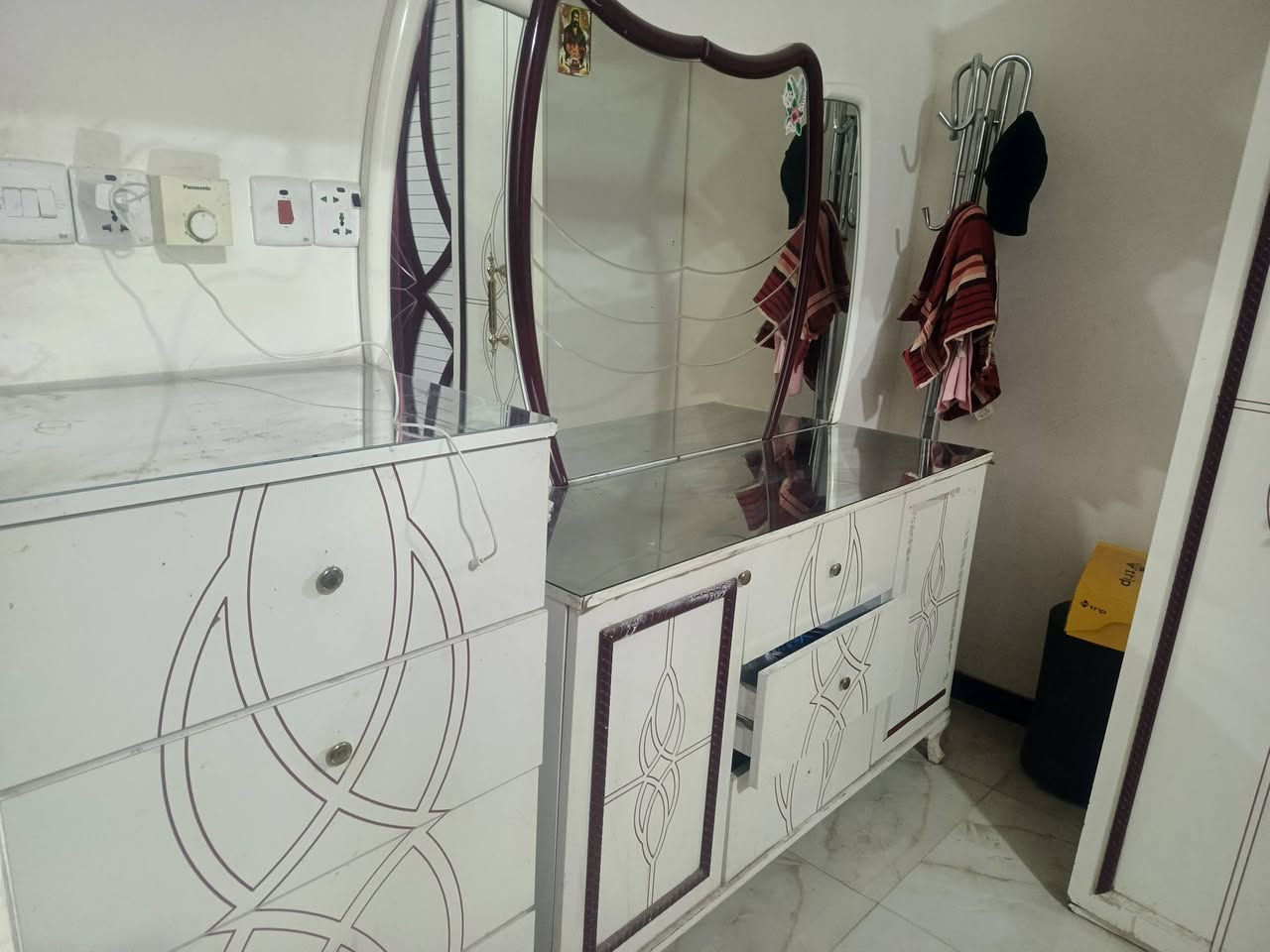 سلام عليكم غرفه تركيا للبيع مكاني بغداد الشعله سعرها ٦٠٠وبيها مجال ***********بي وتساب
