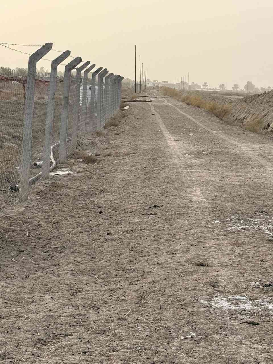 ©️إعـــلان ارض زراعـــيه للبــيع المســـــــاحه 2 دونم 🏞️
🏢طابـو زراعـــي ســند 25 تحــويل مباشر 

💡تتــوفر فيها كـــافه الخـــدمات

🚰اســـاله كهرباء مـاء سقي

 🏢محدده ومفروزه 

🏞️العنــوان بابل ورديه خــارج قرب سيطره البوطيف 

📲.     الاتصال ***********
