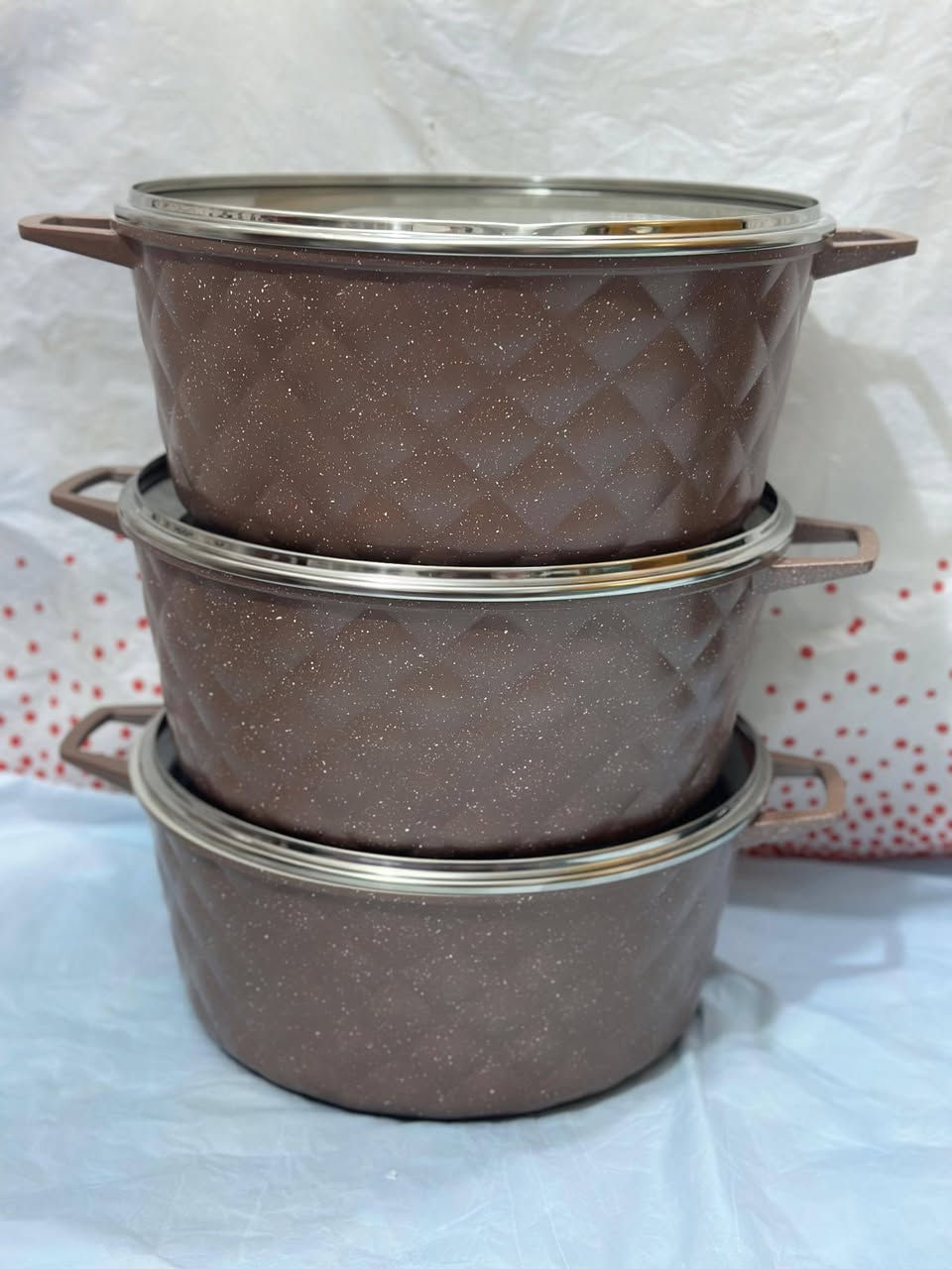 مجموعة منوعة قياس ٣٢ حجم كبير مال خطار مال عائلة جبيرة كرانيت زيتي ثقيل قاعده مهدارة وقاعده ليزرية القطعة ب١٧ اي اختلاف عن القياس والصورة يرجع بيد المندوب


**إذا كنت صاحب هذا الإعلان وتريد حذفه لأي سبب، رجاءا أرسل رسالة إلى الدعم الفني**