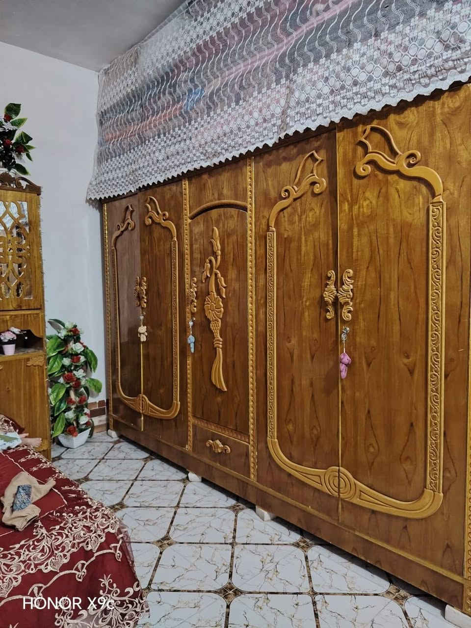 سلام عليكم 
البيع 🙃

غرفه خشاب البيع مستخدمها 🙂
نوع خشبها صاج 💯
سعر 775بيه مجال 👍
تفاصيل اكثر خاص 🙆
او عل رقم ***********
حياكم الله
