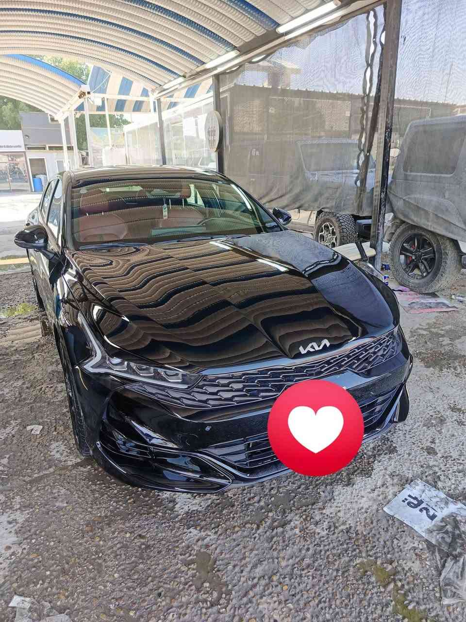 سلام عليكم K5 2024 وارد امريكي بيه 3قطع صبغ الدواخل سليمه بدون ضرر إرباك سليم ما طاك فول داخل احمر السياره رقم بغداد بسمي السعر 165 بي مجال بسيط ***********
