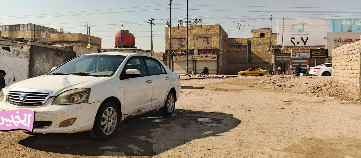 السلام عليكم 
البيع جلي موبل مديل 13 سياره جاهزه كير ومكينه خير من الله حداديه جديده دواخل حلوه كهربائيات كلهه شغاله سياره بسمي سنويهه لل27 مداور ثاني يوم 
مكلف مكلف بنشر السعر 35 وبيهه مجال للشراي
***********
