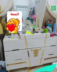 غرفة نوم • خشب