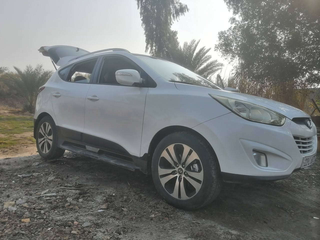 السلام عليكم ورحمة الله وبركاته
توكسان ٢٠١٣ خليجي رقم بغداد انكليزي تحويل مباشر بيهه صبغ بالجاملغ الخلفي فقط وبدون دواخل السعر ١٤٢ وبيهه مجال قليل للاتصال *********** مكان السياره بغداد قضاء المحموديه
