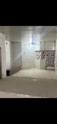 بيت للبيع المساحه 380 م مكانه بغداد الحبيبية قرب حسينية شهداء شمر  بيت...