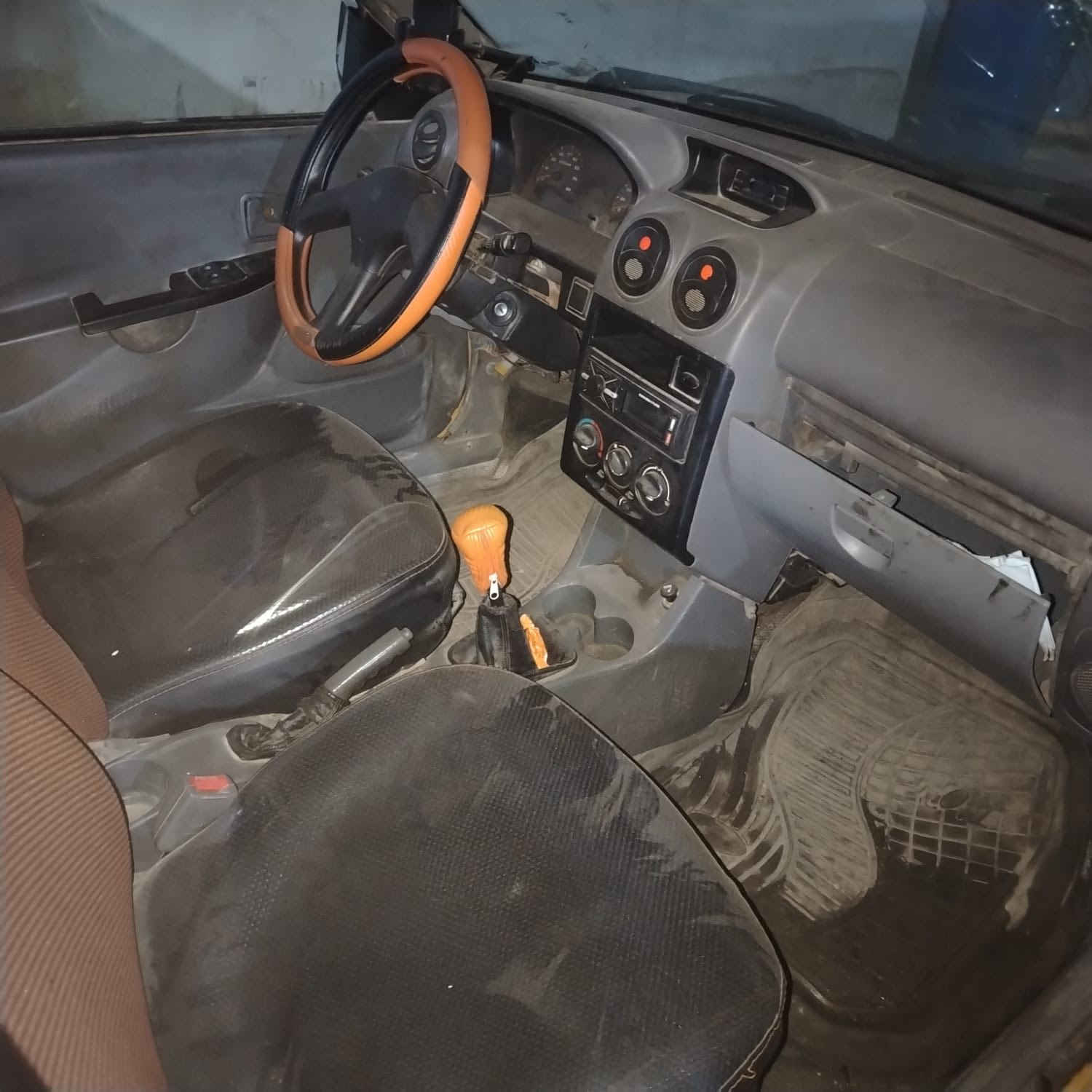 سلام عليكم سايبه ٢٠١٥ ابيعها بدون راعي اكفلك سرقه وعشاير رايدها ١٢ وبيه مجال مكاني بغداد الكريعات ***********
