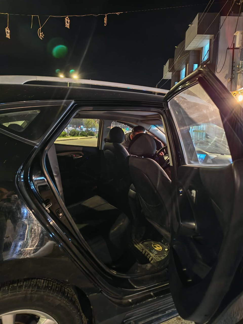 توسان خليجي موديل 10 مكفوله فول ماعده البصمه تبريد قطعتين محرك 2000 دوش كير مكفولات فور ويل بيه اهواي موصفات جاهزه من كلشي رقم سليمانيه دولي  بسم ولد بالكوت السعر 133 وبيه مجال بسيط الاتصال بالرقم ***********
