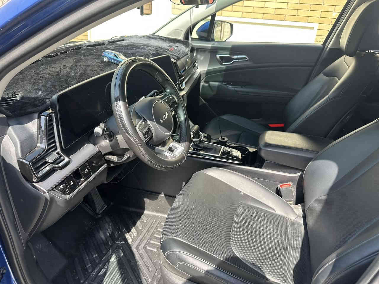 كيا سبورتج 2023
 
المحرك :٢٥٠٠ 
الگير : ٨ نمر

المواصفات :
بصمه تشغيل- صندوق- ابواب
شاشه كبيره على طول الدشبول
انظمه قياده نورمال- سبورت - سمارت - ثلجي
كشنات جلد لون اسود
كرسي السائق تحكم كهربائي
هند بريك بصمه
كامرا خلفيه
رادار امامي خلفي جانبي نقط عمياء
تحديد مسار ذكي
اشاره في المرايا الجانبيه
تشغيل عن بعد
تحكم ستيرن فول مواصفات 
اوتو هولد
اوتو ستوب
نظام ترحيب
تبريد قطعتين
مانع انزلاق
نزول منحدرات
نظام فحص ضغط الاطارات
نظام abs
تدفئه كشنات
قياده آليه ذكيه
كروز سرعه
سستم صوت هارمن
شاشه لمس متغيره لتحكم التبريد او الميديا
منافذ تايب سي عدد ٣ مع ٢ في الكشنات
اضواء ترحيب عند الاقتراب مع ترحيب داخلي عند الصعود او المغادره
كيجات الكترونيه متغيره حسب الوضعيات
الاناره الداخليه LED
ماسحه خلفيه
كامرة دوارة
السياره موجوده في بغداد حي الامين الثانية السعر :228$ للاتصال : ‭0790 128 1726‬ أو للاتصال : ‭0770 256 5210‬
