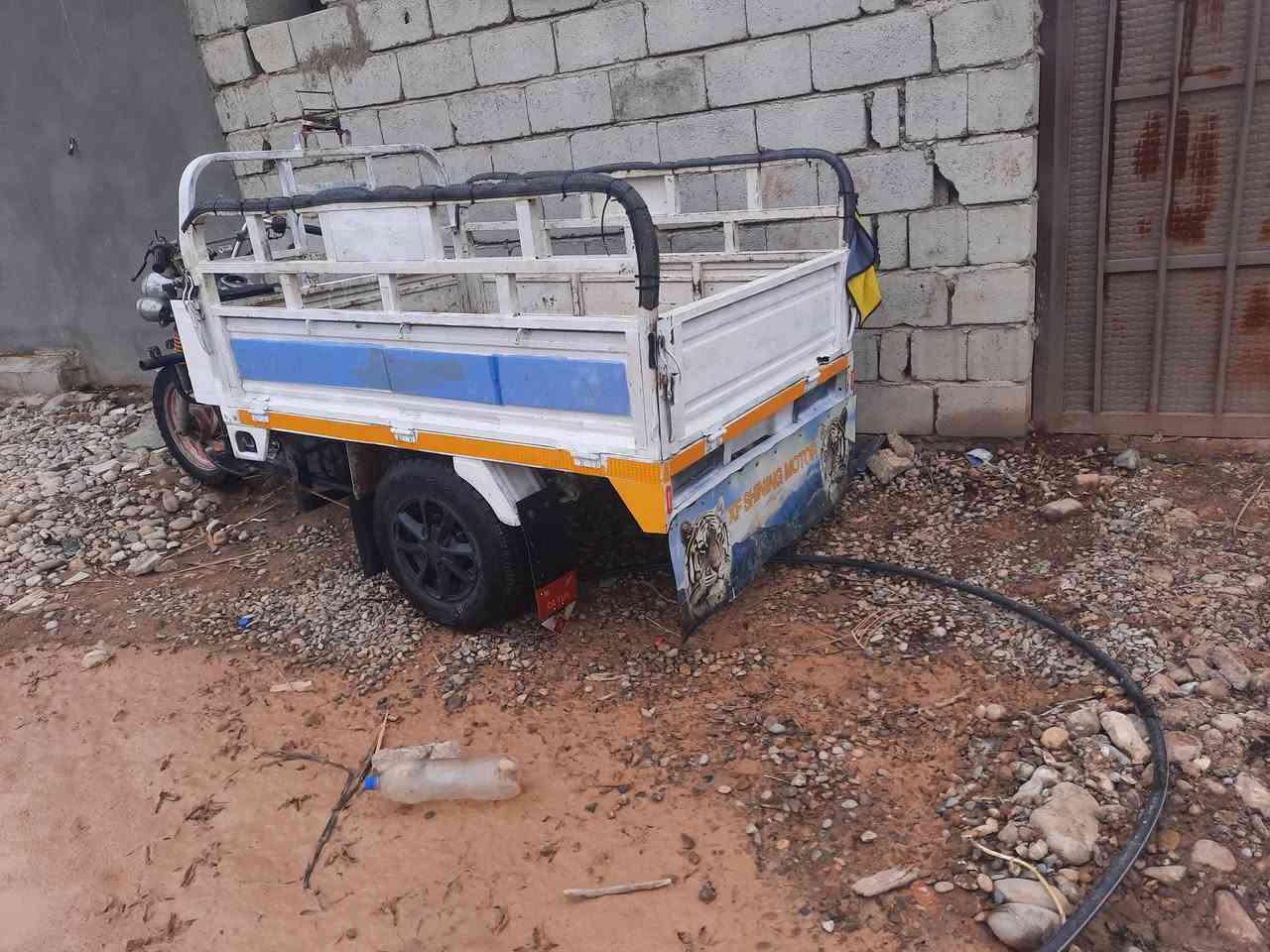 ستوته للبيع مديل ٢٠ أوراق كامله الشراي يتصل مكان تقاطع القدس***********  السعر ٩٥٠
