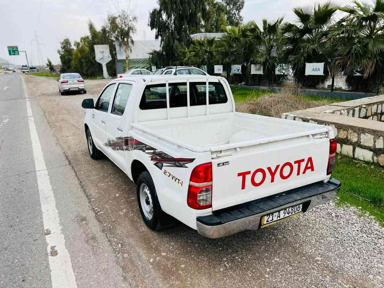 تویتاهایلۆکس
2013
پارچەڕەش
سۆنەرم داناوە
بی دەعموو لیدران لەسەر ساغی
سەنەوی تا2029تازەیە ڕەقەم سلیمانی
مەکینەی نەکراوەتۆ
ڕۆن بۆڕۆن بەشەرتی ئەوەی ڕۆن کەم نەکات
223هەزار ڕۆشتوە
بی تەقەو ڕەقەکامل مەسرووف
چوار تایەی لۆک 
ڕۆنی گێڕ مەکینە اکسل گۆڕاوە

شوین شارەزوور ***********
